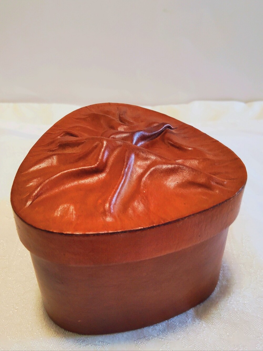 Vintage Wooden Trinket Keepsake Box Carved Lid Triangle Shape Red Lined Decor